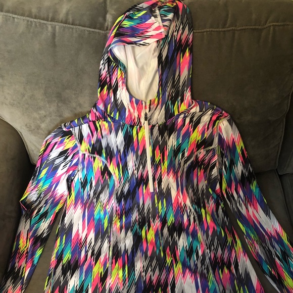 Workout pull-over - Picture 2 of 4